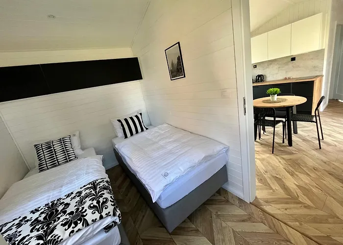 W Osrodku Taurus Nad Jeziorem Lubie * Linowo (Drawsko)